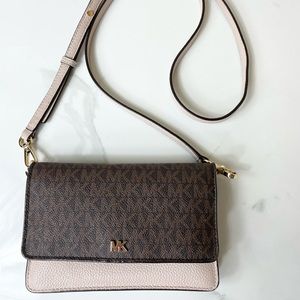 Michael Kors; Phone Crossbody Wallet